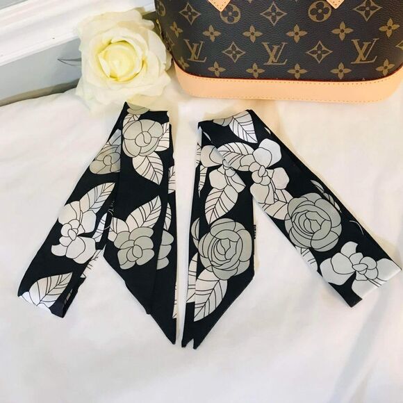 COPY - Silk Scarf Twilly (one pair) Brandnew - Picture 4 of 4